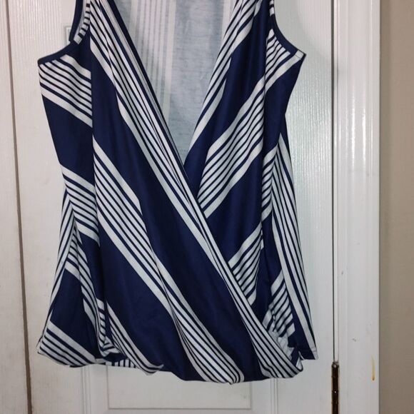 Saukole blue white wrap tank top Sz 2XL - Picture 2 of 6